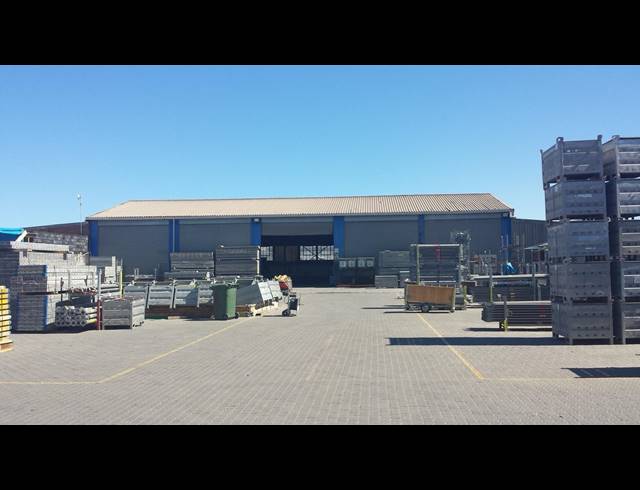 1,000M² FACTORY TO LET IN BLACKHEATH INDUSTRIAL